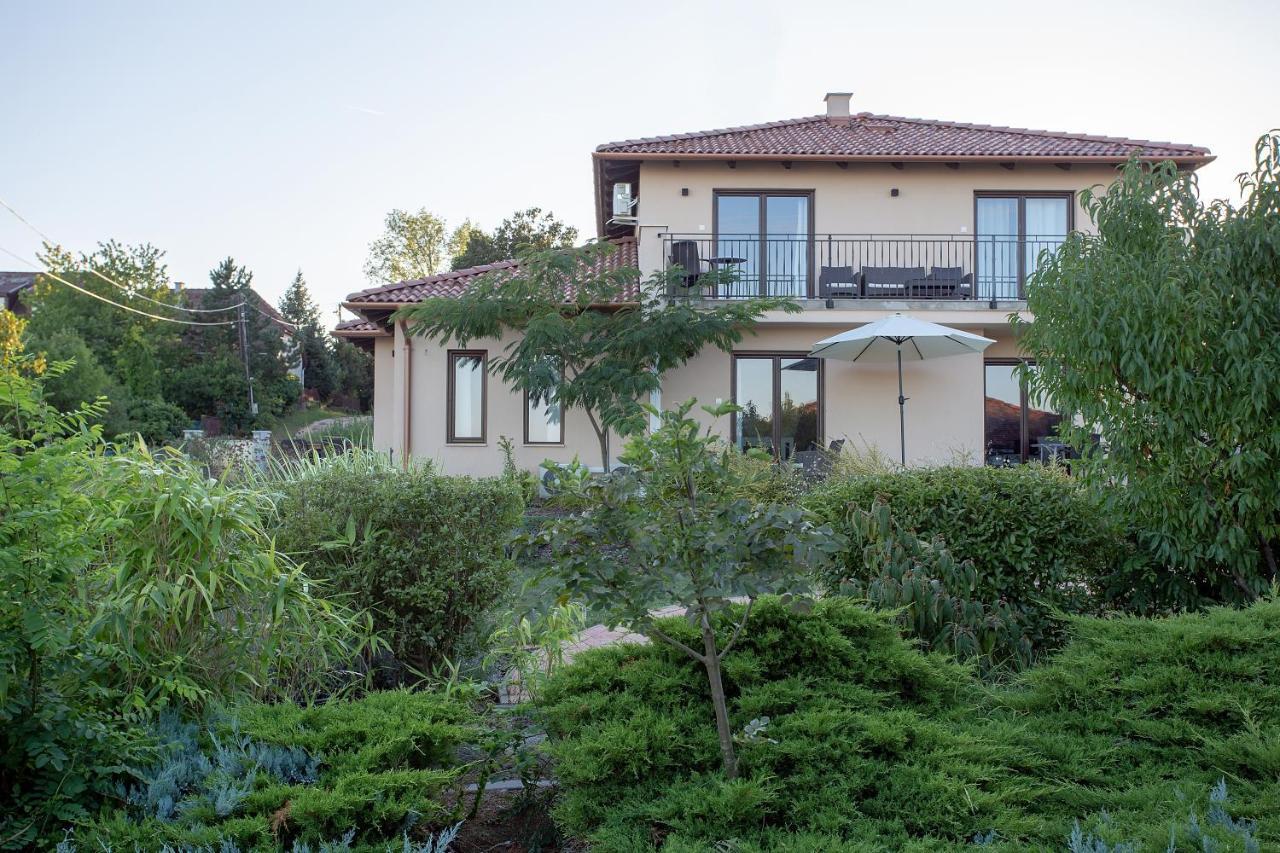 Azur Villa Balatonalmádi Kültér fotó